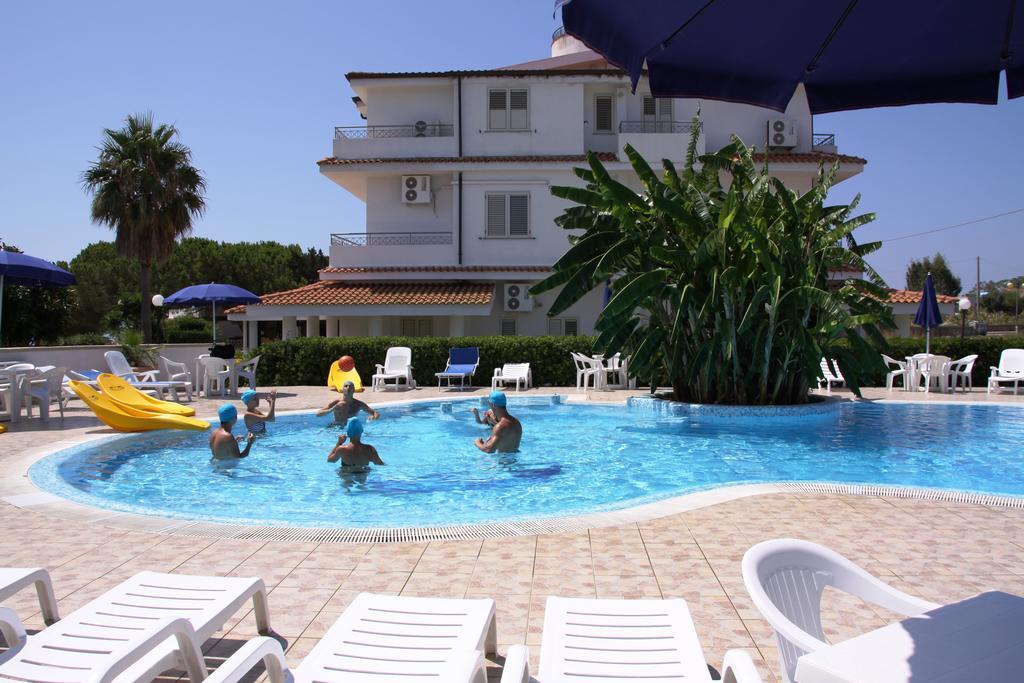 Hotel Eolo Капо Ватикано Екстериор снимка